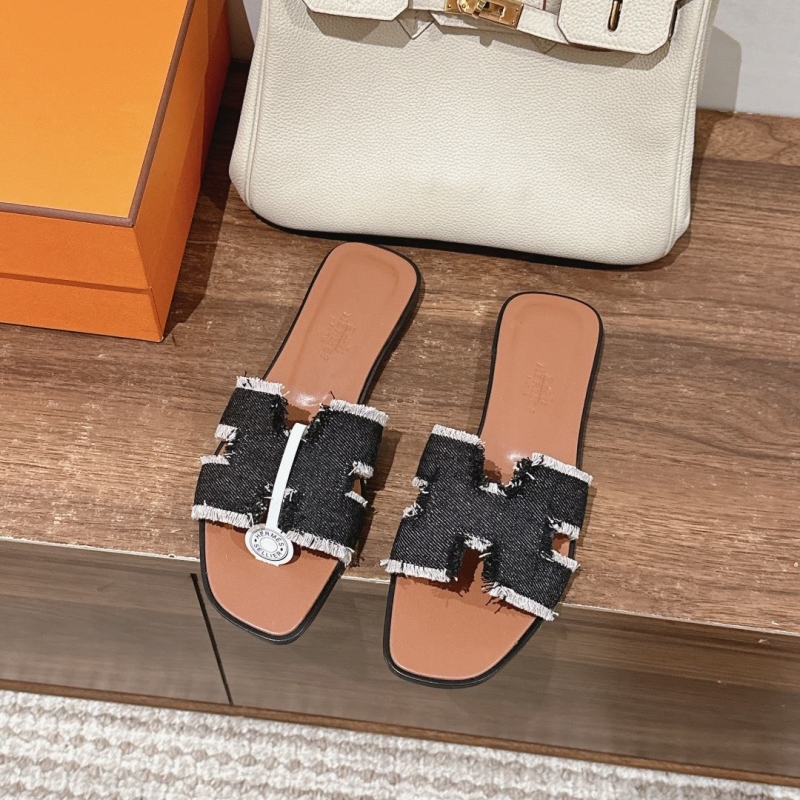 H**mes slippers
